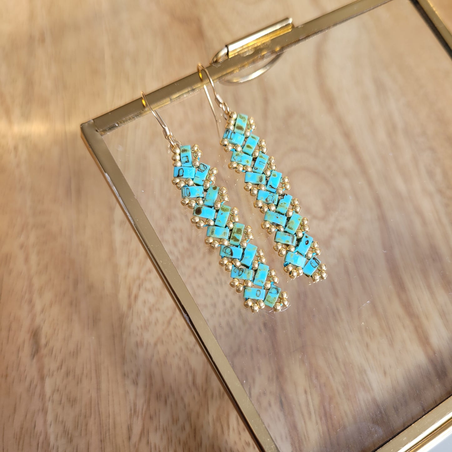 boucles d'oreilles perles miyuki bleu turquoise rectangle