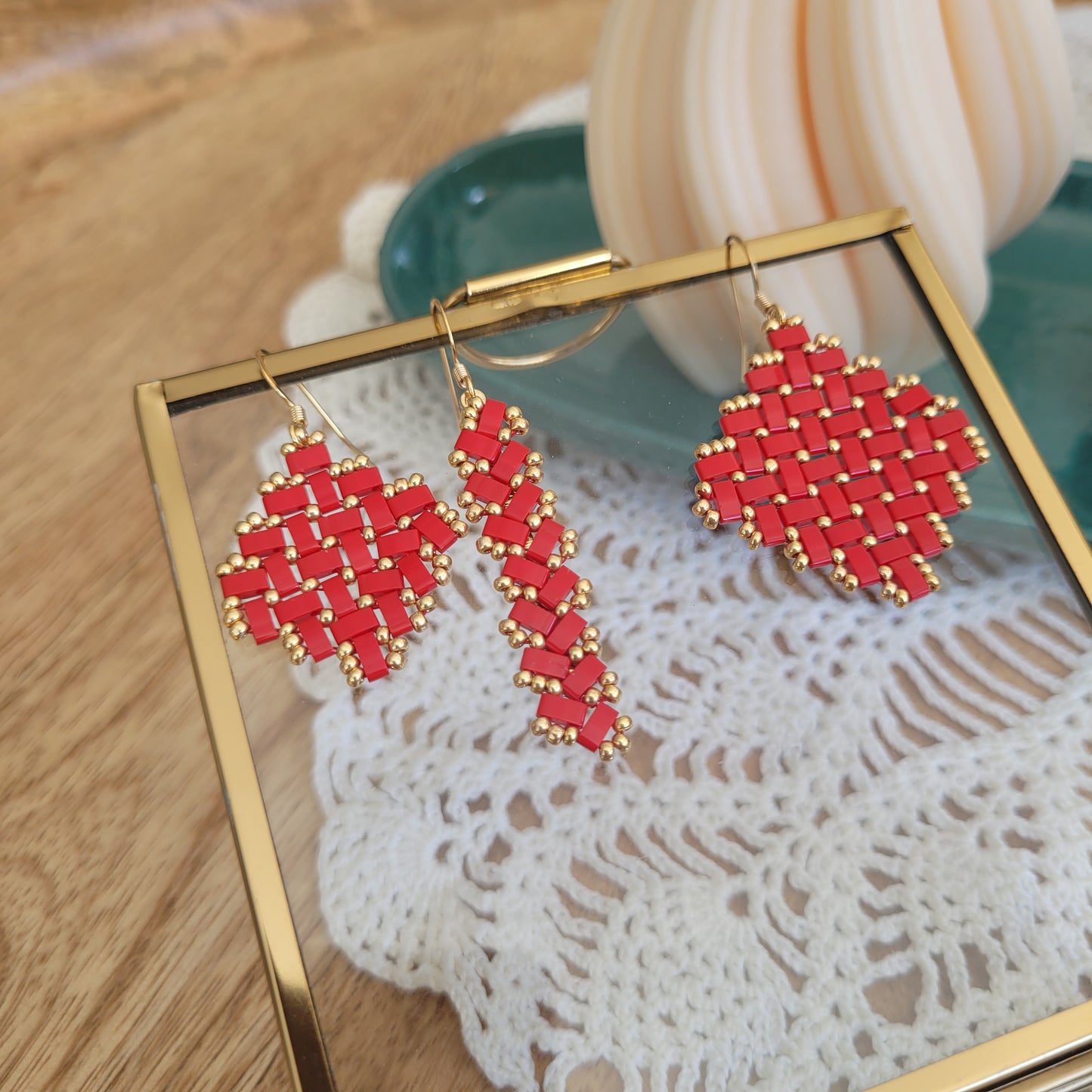 boucles d'oreilles rouge perles miyuki losange rectangle