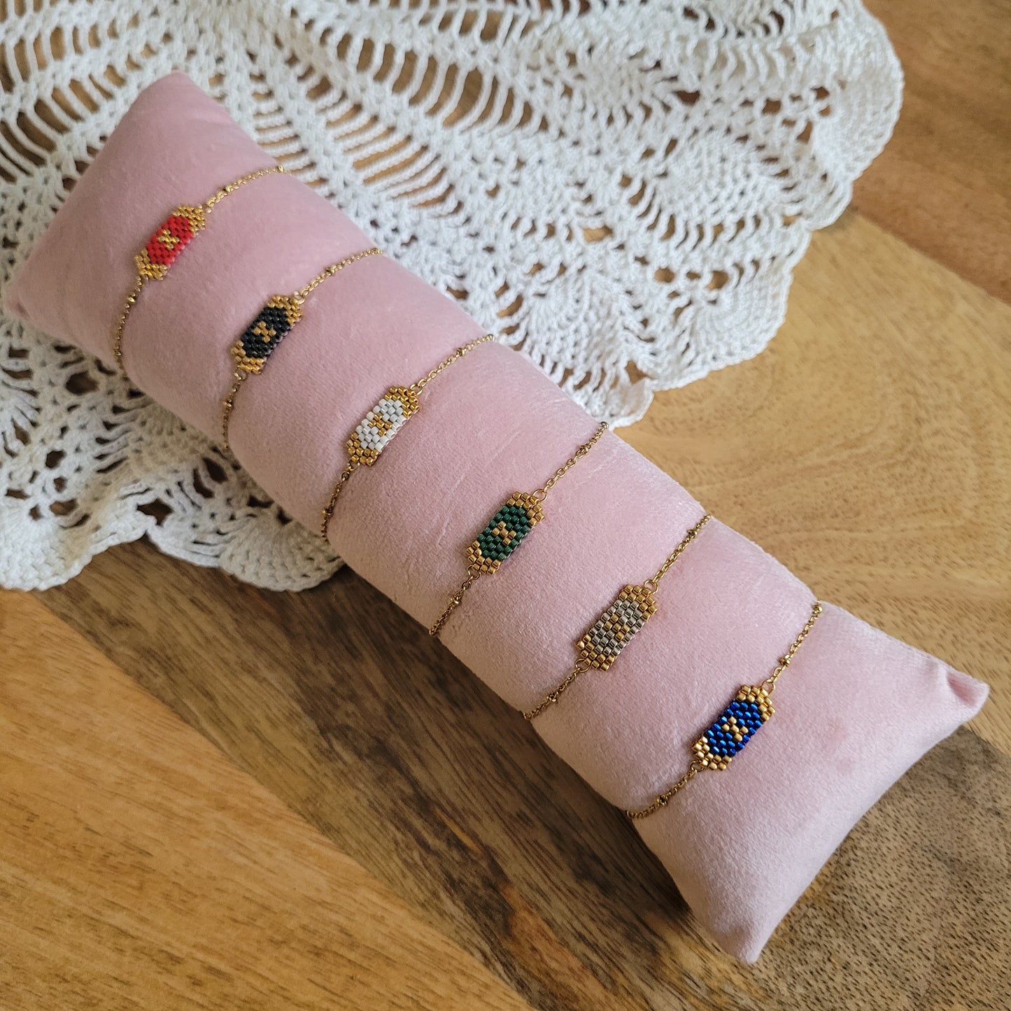 bracelet chaine perles miyuki tisse bleu blanc vert noir rouge argent