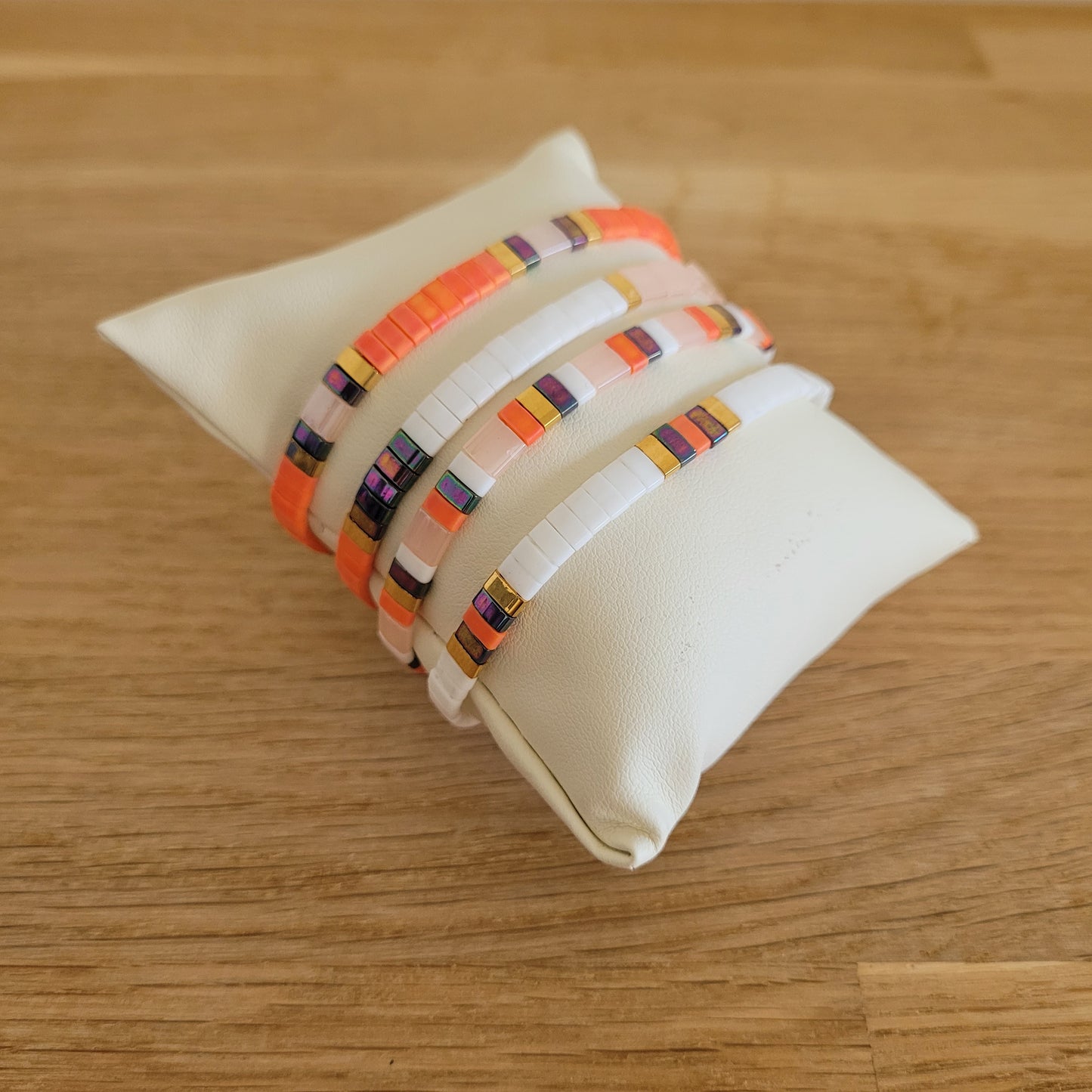 bracelet elastique perles miyuki orange blanc violet