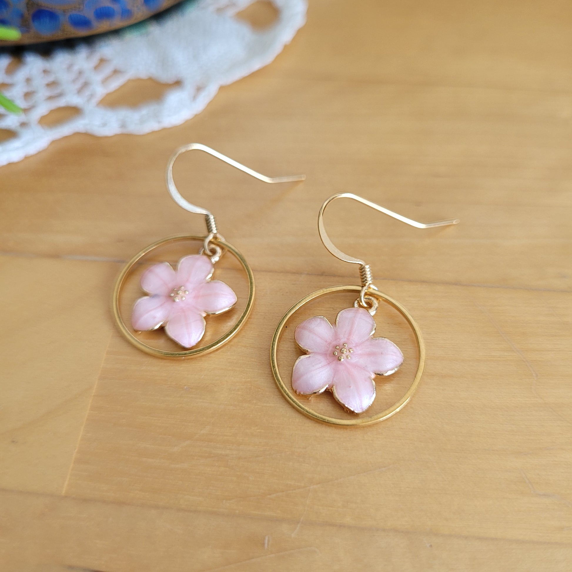 boucles d'oreilles fleur rose or fin