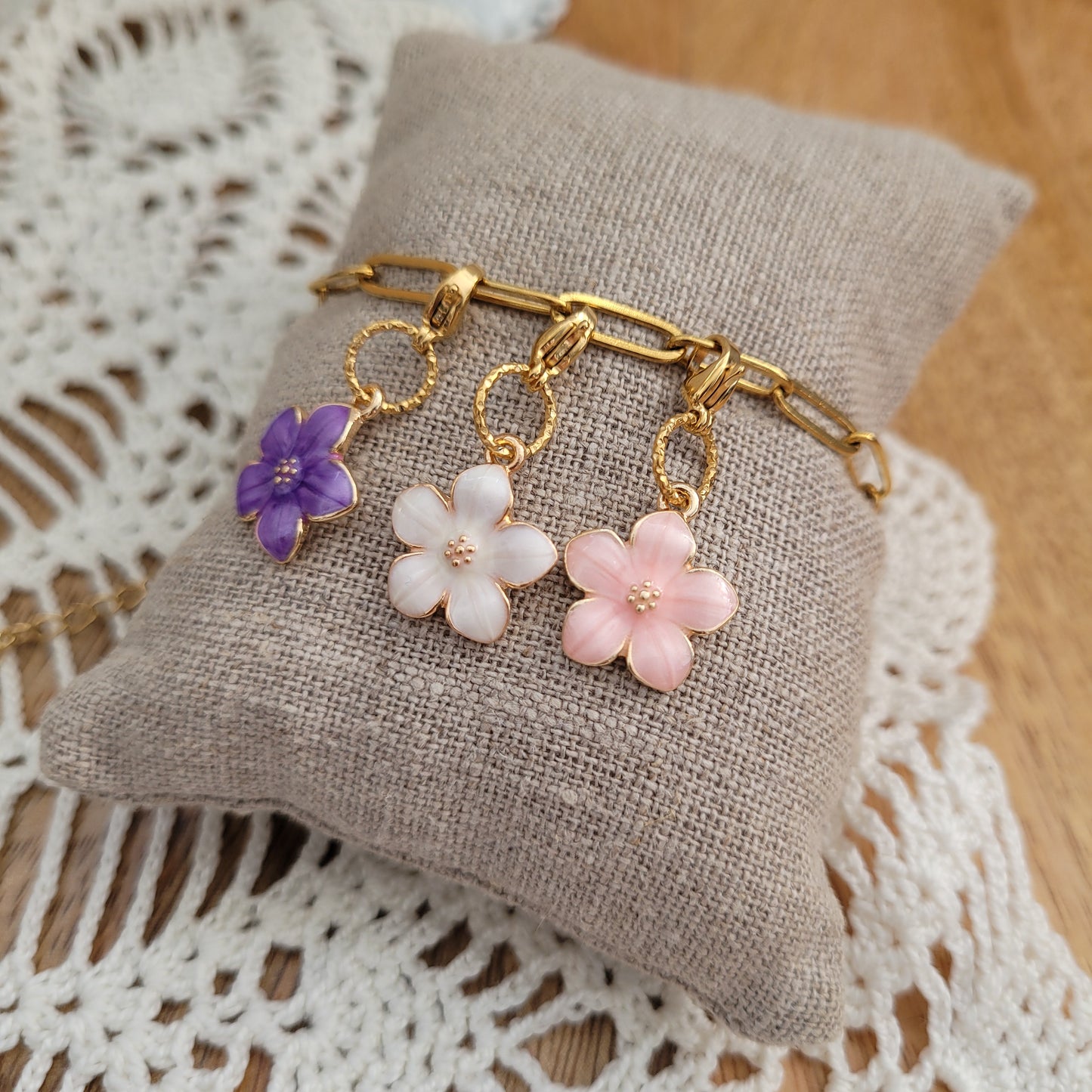 bracelet fleur rose violet blanc or fin