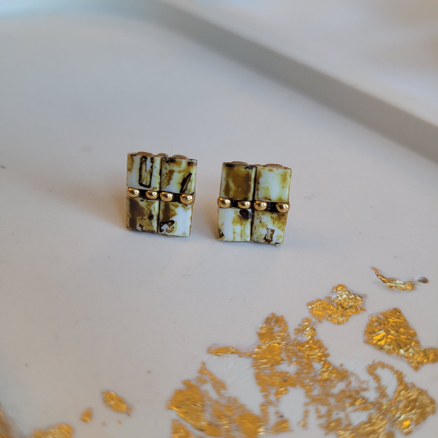 Puces d'oreilles - Beige picasso