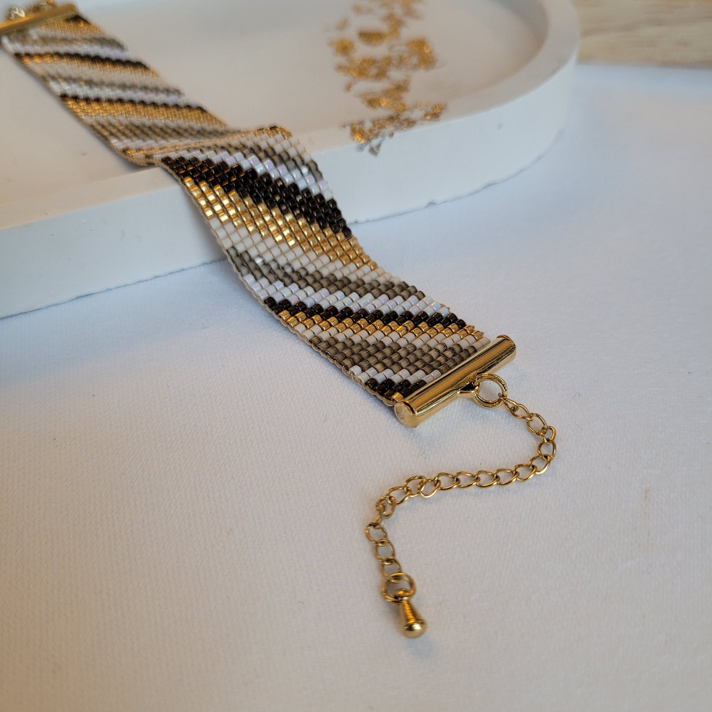 Diagonales - Bronze et blanc