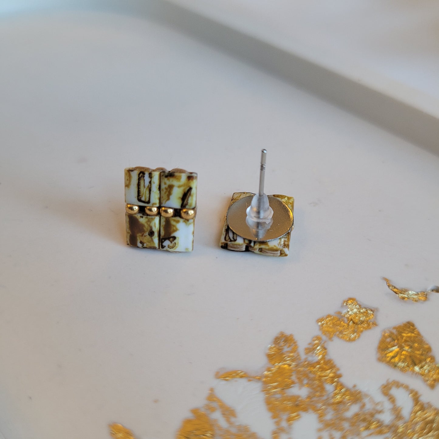 Puces d'oreilles - Beige picasso